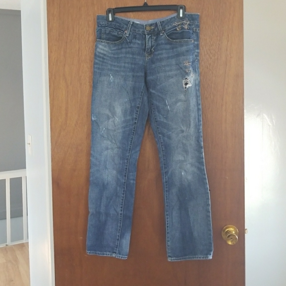 Detailed jean capris